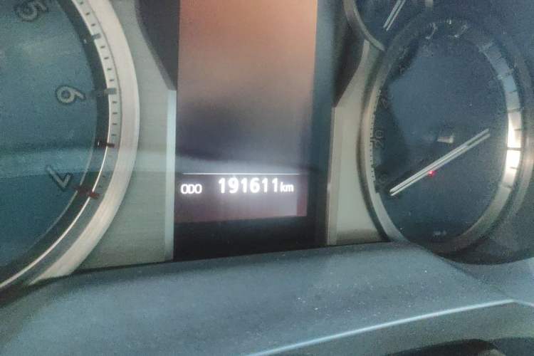 Used Toyota Prado 2018 3.5L Automatic TX-L Odometer Close Up