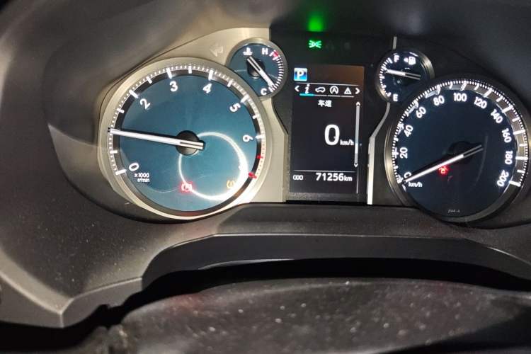 Used Toyota Prado 2018 3.5L Automatic TX-L with Rear-Mounted Spare Tire Odometer Close Up