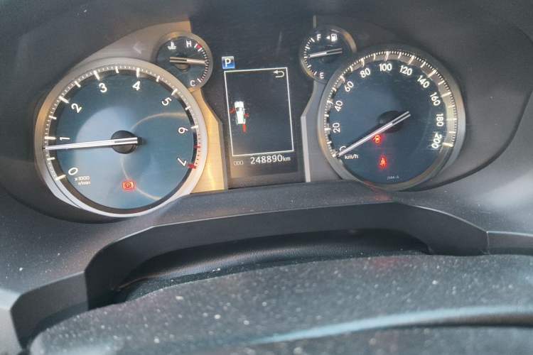 Used Toyota Prado 2018 3.5L Automatic TX-L Odometer Close Up