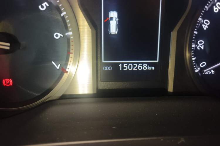 Used Toyota Prado 2018 3.5L Automatic TX-L Odometer Close Up