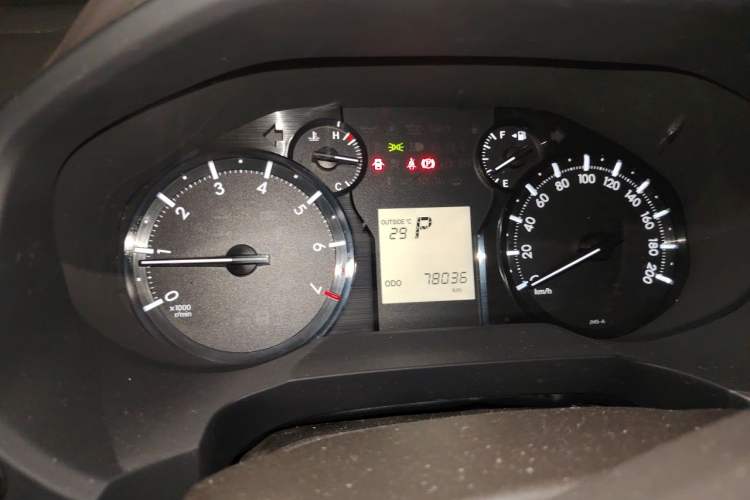 Used Toyota Prado 2018 3.5L Automatic TX Odometer Close Up