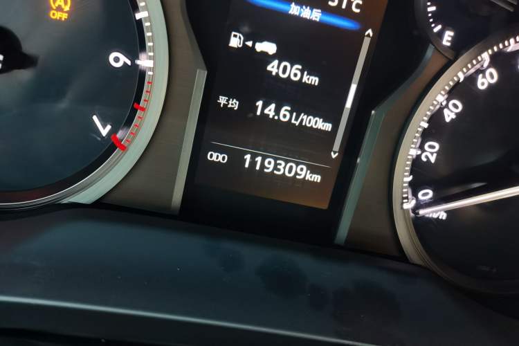 Used Toyota Prado 2018 3.5L Automatic TX-L with Rear-Mounted Spare Tire Odometer Close Up