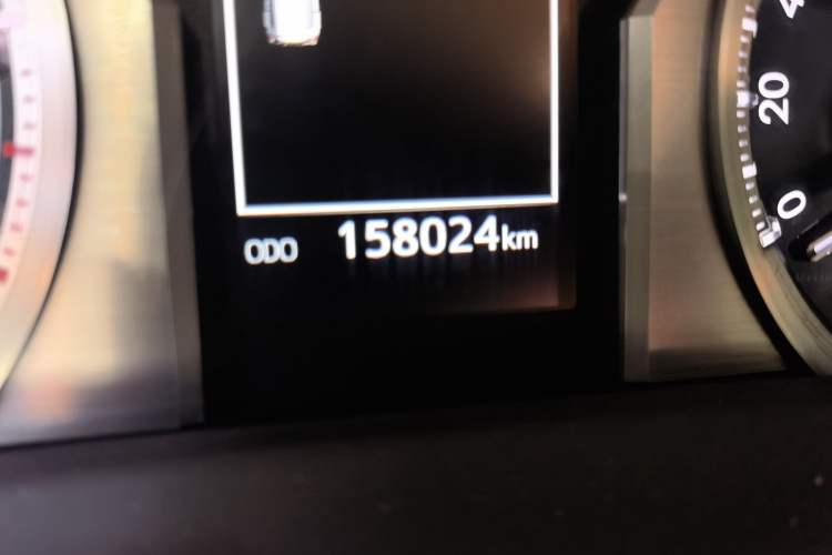 Used Toyota Prado 2018 3.5L Automatic TX-L with Rear-Mounted Spare Tire Odometer Close Up