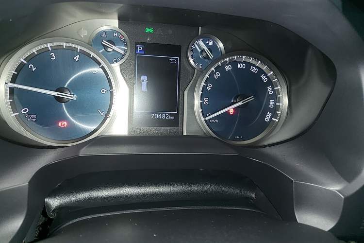 Used Toyota Prado 2018 3.5L Automatic TX-L NAVI with Rear-Mounted Spare Tire Odometer Close Up