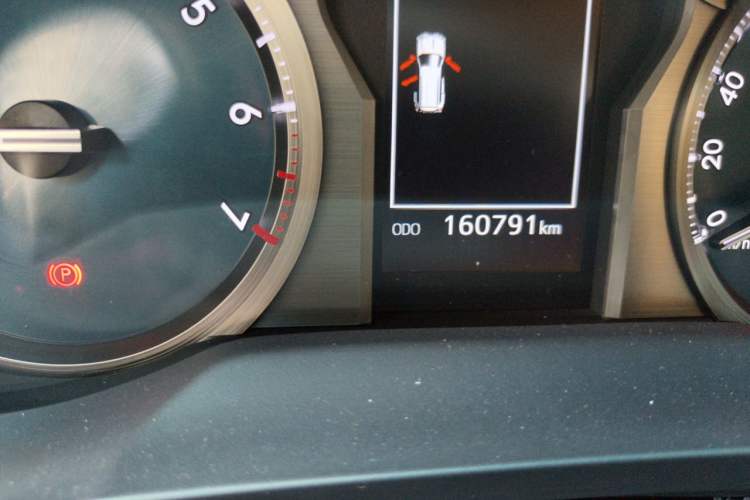 Used Toyota Prado 2018 3.5L Automatic TX-L with Rear-Mounted Spare Tire Odometer Close Up