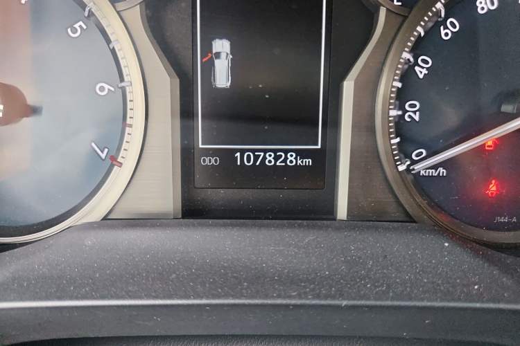 Used Toyota Prado 2018 3.5L Automatic TX-L Odometer Close Up