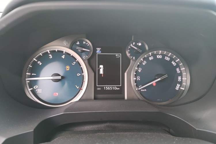 Used Toyota Prado 2018 3.5L Automatic TX-L Odometer Close Up