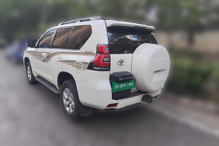Used Toyota Prado 2018 2.7L TXL Nine-Cylinder External Fuel Tank Large Fuel Capacity – Middle East Rear Left 45 Deg