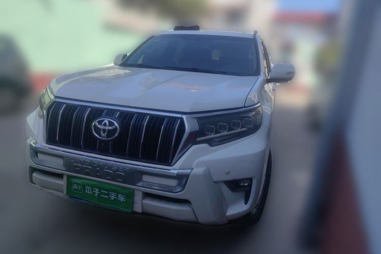 Toyota Prado Toyota Prado, no airbags, 7-seater, spare tire mounted on the rear gate, 2.7L automatic usata Guazi used car, China used car export, Used car for sale, Used cars, Cheapest cars for sale