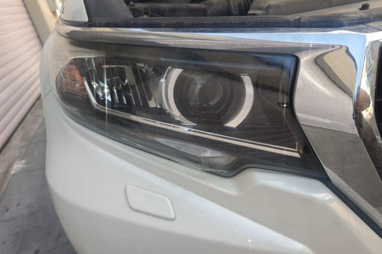 Used Toyota Prado 2018 3.5L Automatic TX-L NAVI Right Front Headlight