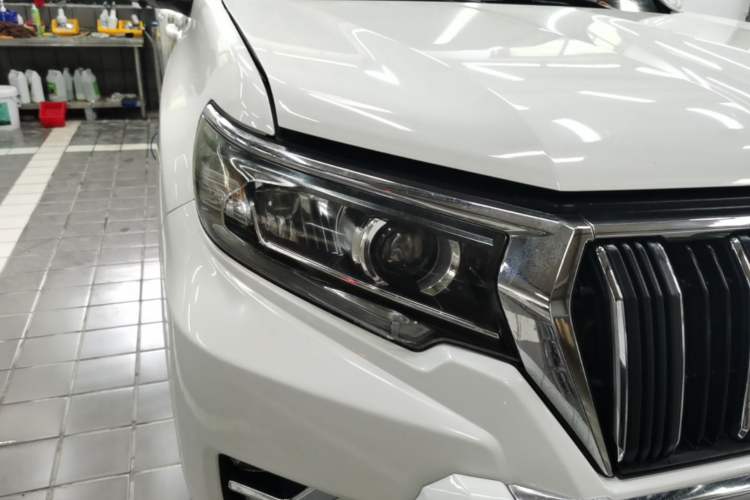 Used Toyota Prado  Right Front Headlight