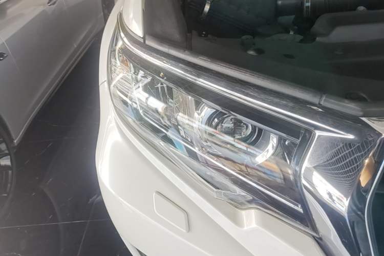 Used Toyota Prado 2018 3.5L Automatic TX-L NAVI with Rear-Mounted Spare Tire Right Front Headlight