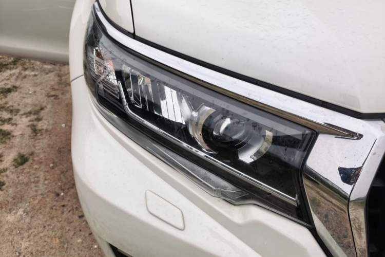 Used Toyota Prado 2018 3.5L Automatic TX-L NAVI with Rear-Mounted Spare Tire Right Front Headlight