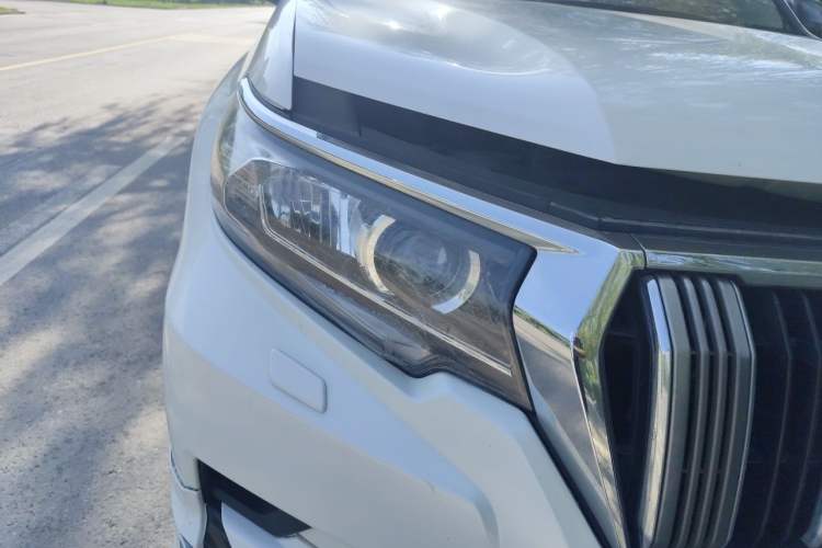 Used Toyota Prado 2018 2.7L Parallel Import Right Front Headlight