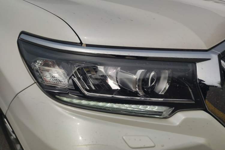Used Toyota Prado 2018 3.5L Automatic TX-L Right Front Headlight