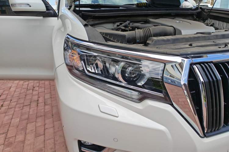 Used Toyota Prado 2018 3.5L Automatic TX-L Right Front Headlight