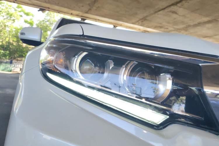 Used Toyota Prado 2018 3.5L Automatic TX Right Front Headlight