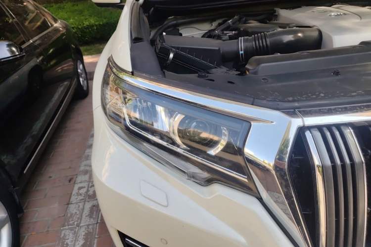Used Toyota Prado 2018 3.5L Automatic VX NAVI with Rear-Mounted Spare Tire Right Front Headlight