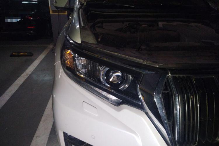 Used Toyota Prado 2018 3.5L Automatic TX-L NAVI with Rear-Mounted Spare Tire Right Front Headlight