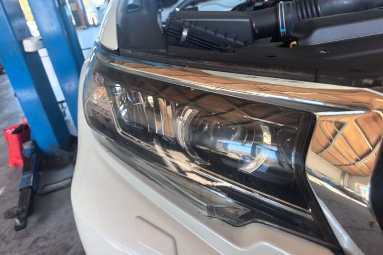 Used Toyota Prado 2018 3.5L Automatic TX-L NAVI with Rear-Mounted Spare Tire Right Front Headlight