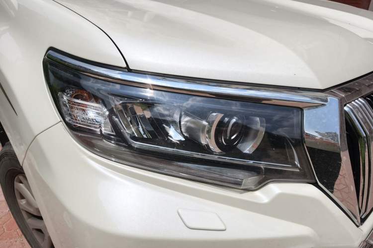 Used Toyota Prado 2018 3.5L Automatic TX-L NAVI Right Front Headlight