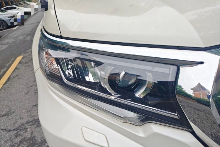 Used Toyota Prado 2018 3.5L Automatic TX-L with Rear-Mounted Spare Tire Right Front Headlight