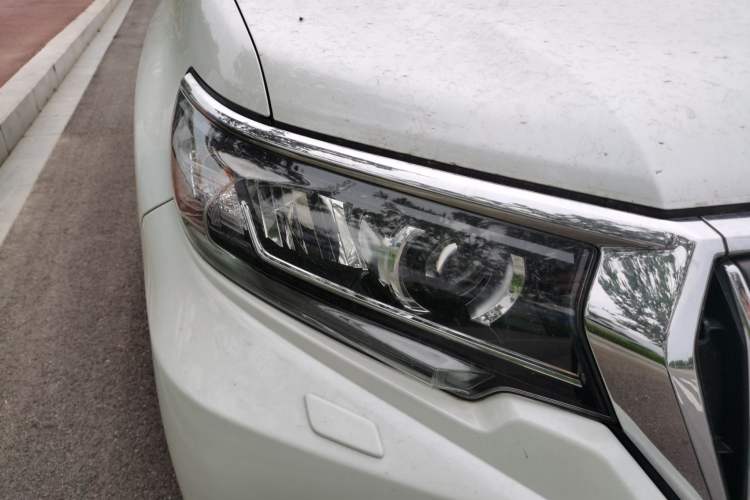 Used Toyota Prado 2018 3.5L Automatic TX-L NAVI with Rear-Mounted Spare Tire Right Front Headlight