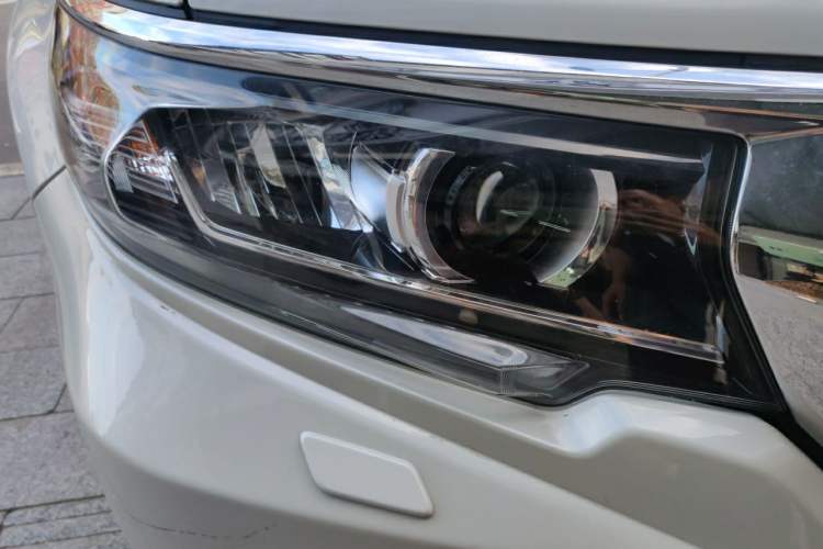 Used Toyota Prado 2018 3.5L Automatic TX-L Right Front Headlight