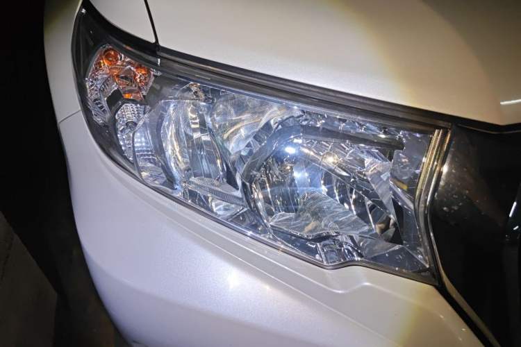 Used Toyota Prado 2018 3.5L Automatic TX Right Front Headlight