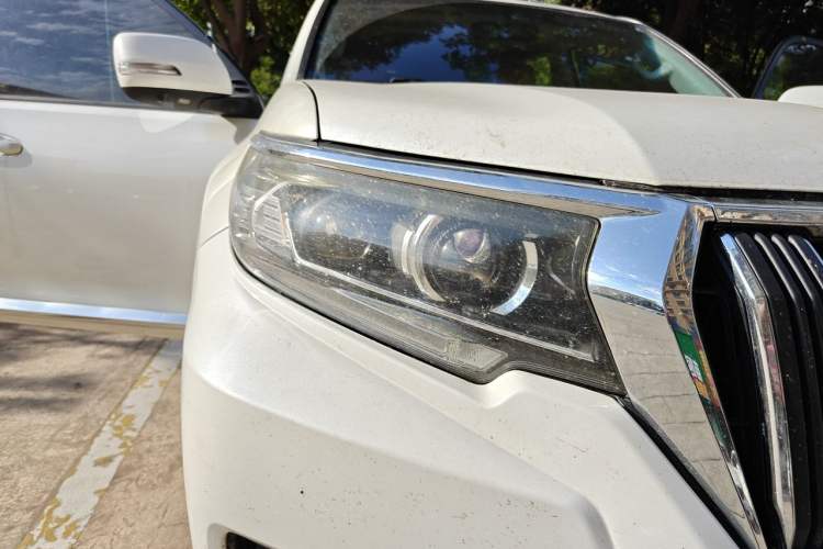 Used Toyota Prado 2018 3.5L Automatic SX Right Front Headlight