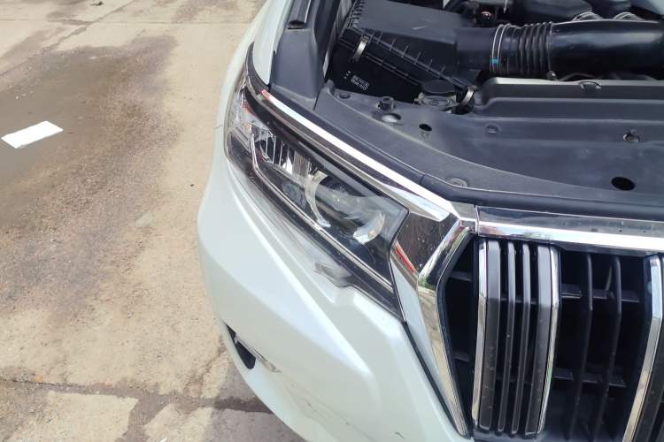 Used Toyota Prado 2018 3.5L Automatic SX Right Front Headlight