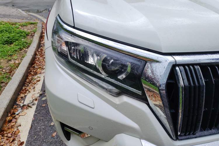 Used Toyota Prado 2018 3.5L Automatic TX-L Right Front Headlight