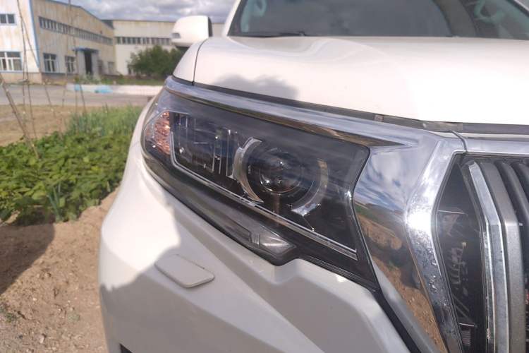 Used Toyota Prado 2018 3.5L Automatic TX-L Right Front Headlight