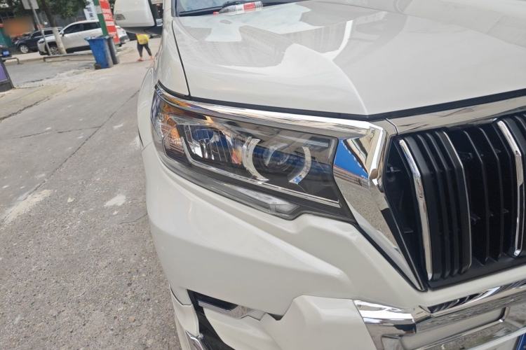 Used Toyota Prado 2018 3.5L Automatic TX-L with Rear-Mounted Spare Tire Right Front Headlight