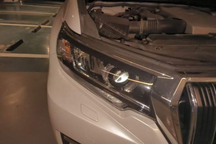 Used Toyota Prado 2018 3.5L Automatic TX-L Right Front Headlight