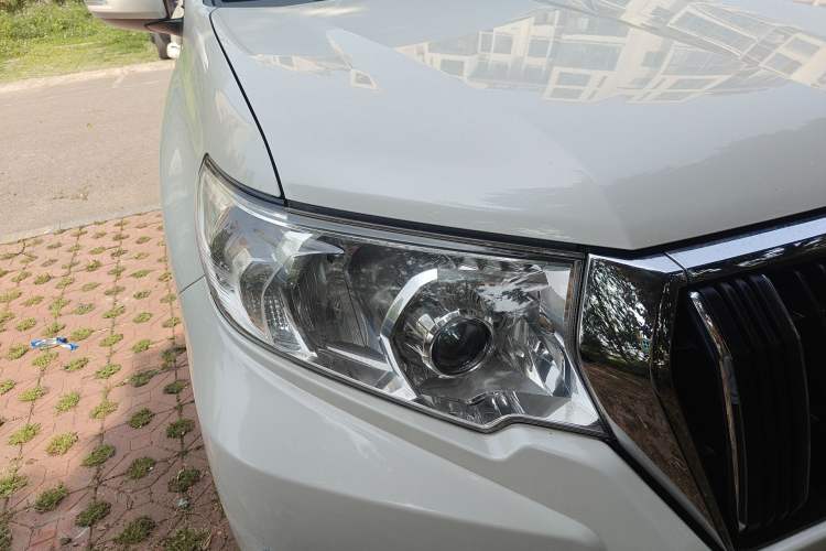Used Toyota Prado 2018 3.5L Automatic TX Right Front Headlight