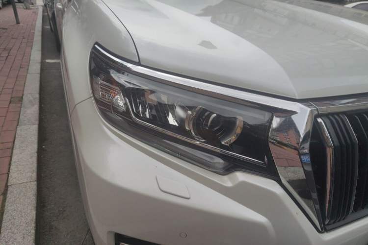 Used Toyota Prado 2018 3.5L Automatic TX Right Front Headlight