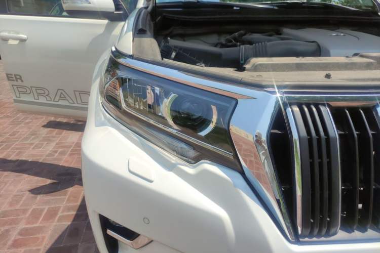 Used Toyota Prado 2018 3.5L Automatic TX-L Right Front Headlight
