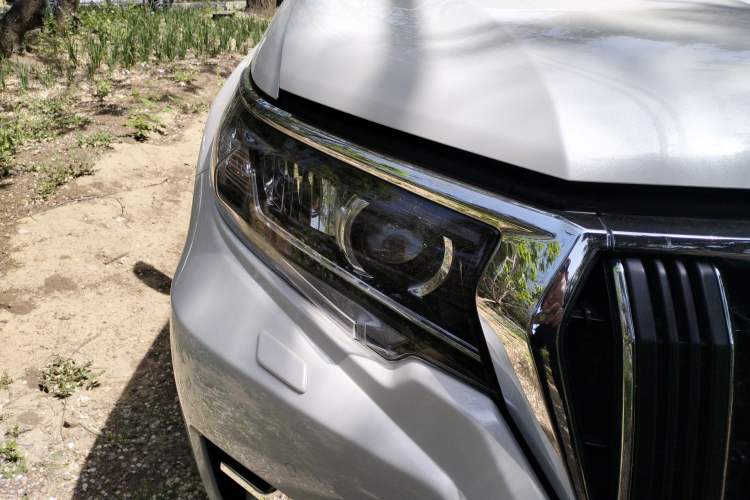 Used Toyota Prado 2018 3.5L Automatic TX-L with Rear-Mounted Spare Tire Right Front Headlight