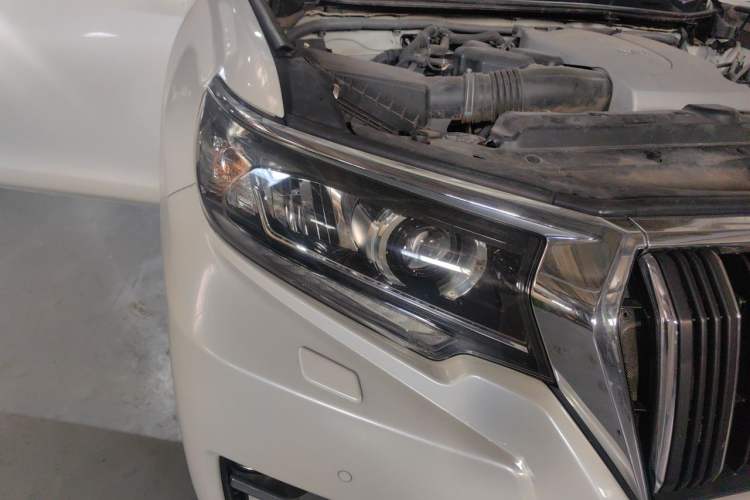 Used Toyota Prado 2018 3.5L Automatic TX-L NAVI with Rear-Mounted Spare Tire Right Front Headlight