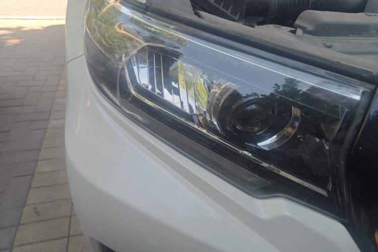 Used Toyota Prado 2018 3.5L Automatic TX Right Front Headlight