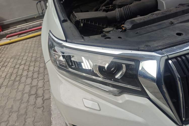 Used Toyota Prado 2018 3.5L Automatic TX-L Right Front Headlight