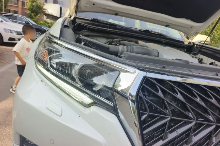 Used Toyota Prado 2018 3.5L Automatic TX-L with Rear-Mounted Spare Tire Right Front Headlight