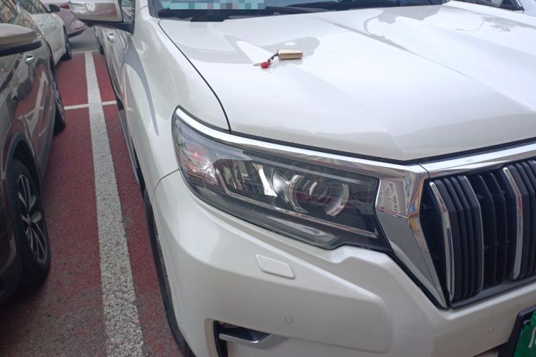 Used Toyota Prado 2018 3.5L Automatic TX-L with Rear-Mounted Spare Tire Right Front Headlight