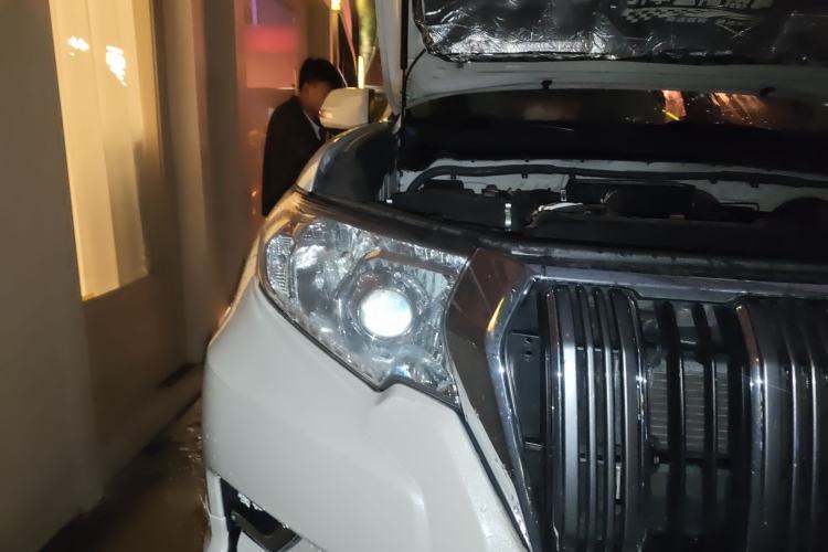 Used Toyota Prado  Right Front Headlight
