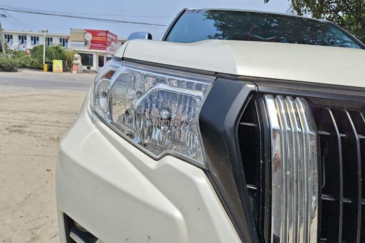 Used Toyota Prado 2018 3.5L Automatic SX Right Front Headlight