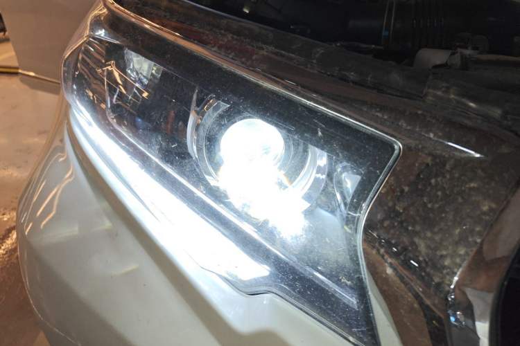 Used Toyota Prado 2018 3.5L Automatic TX-L Right Front Headlight
