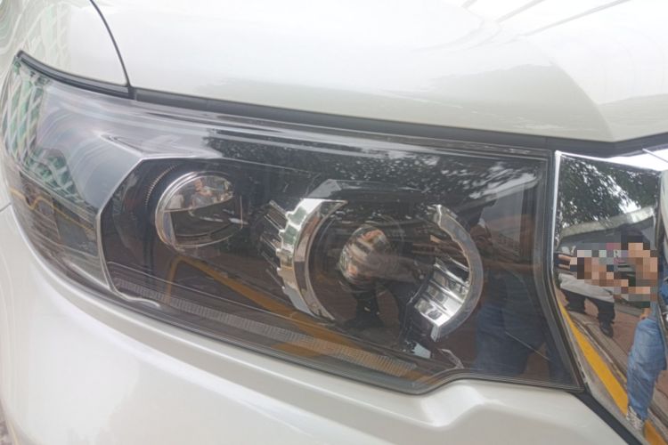 Used Toyota Prado 2018 3.5L Automatic TX Right Front Headlight