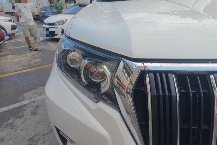 Used Toyota Prado  Right Front Headlight