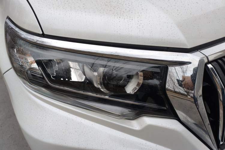 Used Toyota Prado 2018 3.5L Automatic TX Right Front Headlight